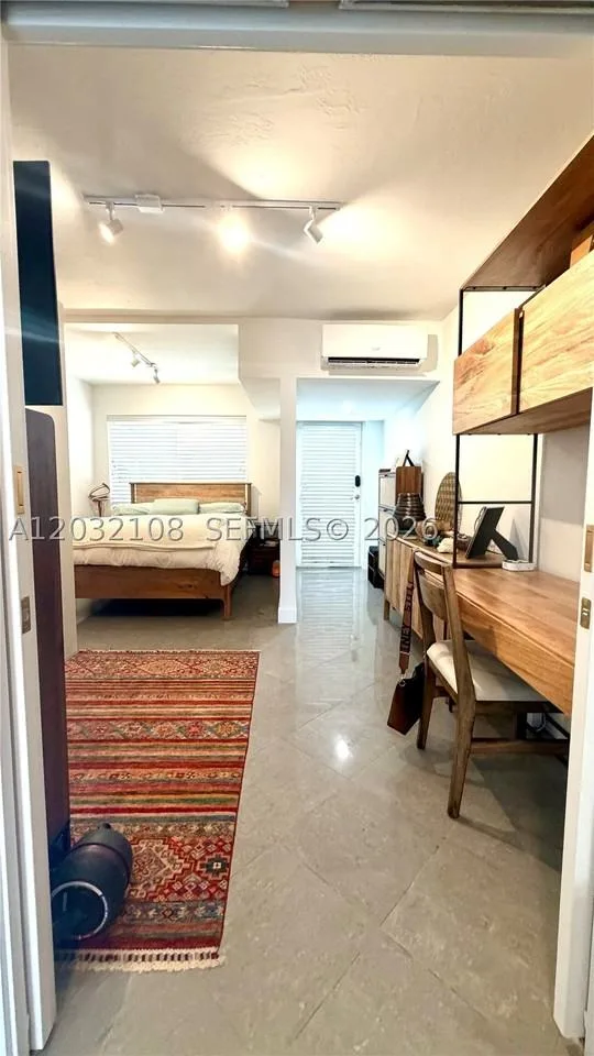 626 Meridian Ave, Miami Beach, FL 33139, USA