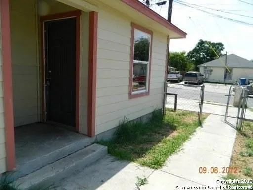 433 Amires Pl, San Antonio, TX 78237, USA