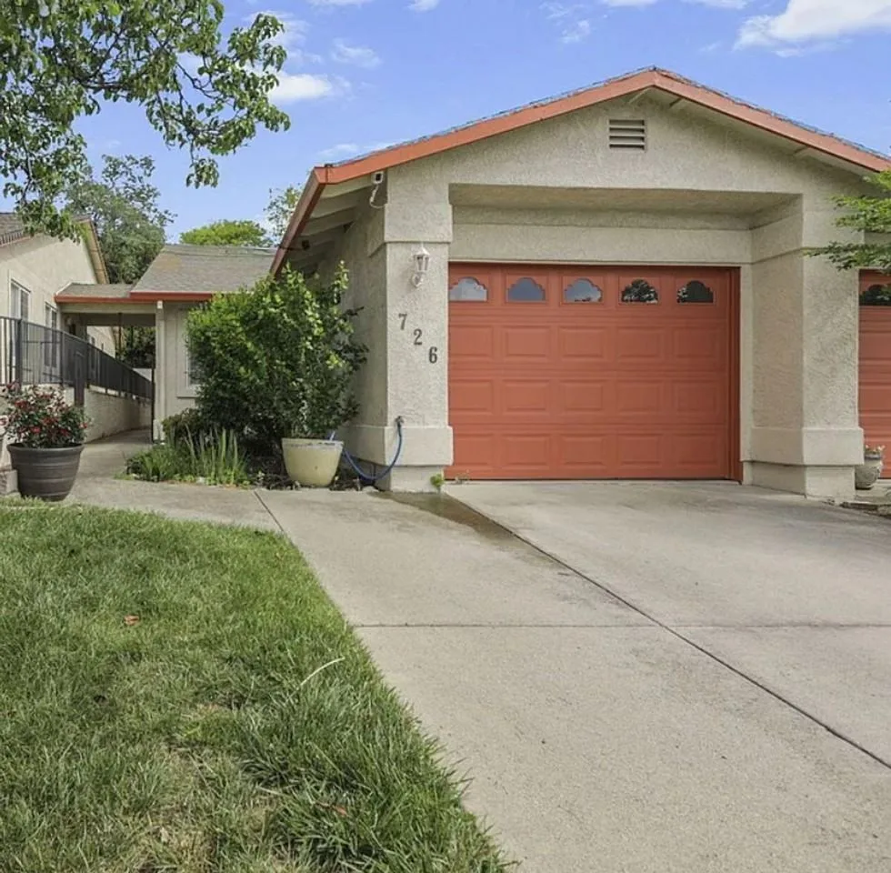 726 Stonebriar Trail, Redding, CA 96003, USA