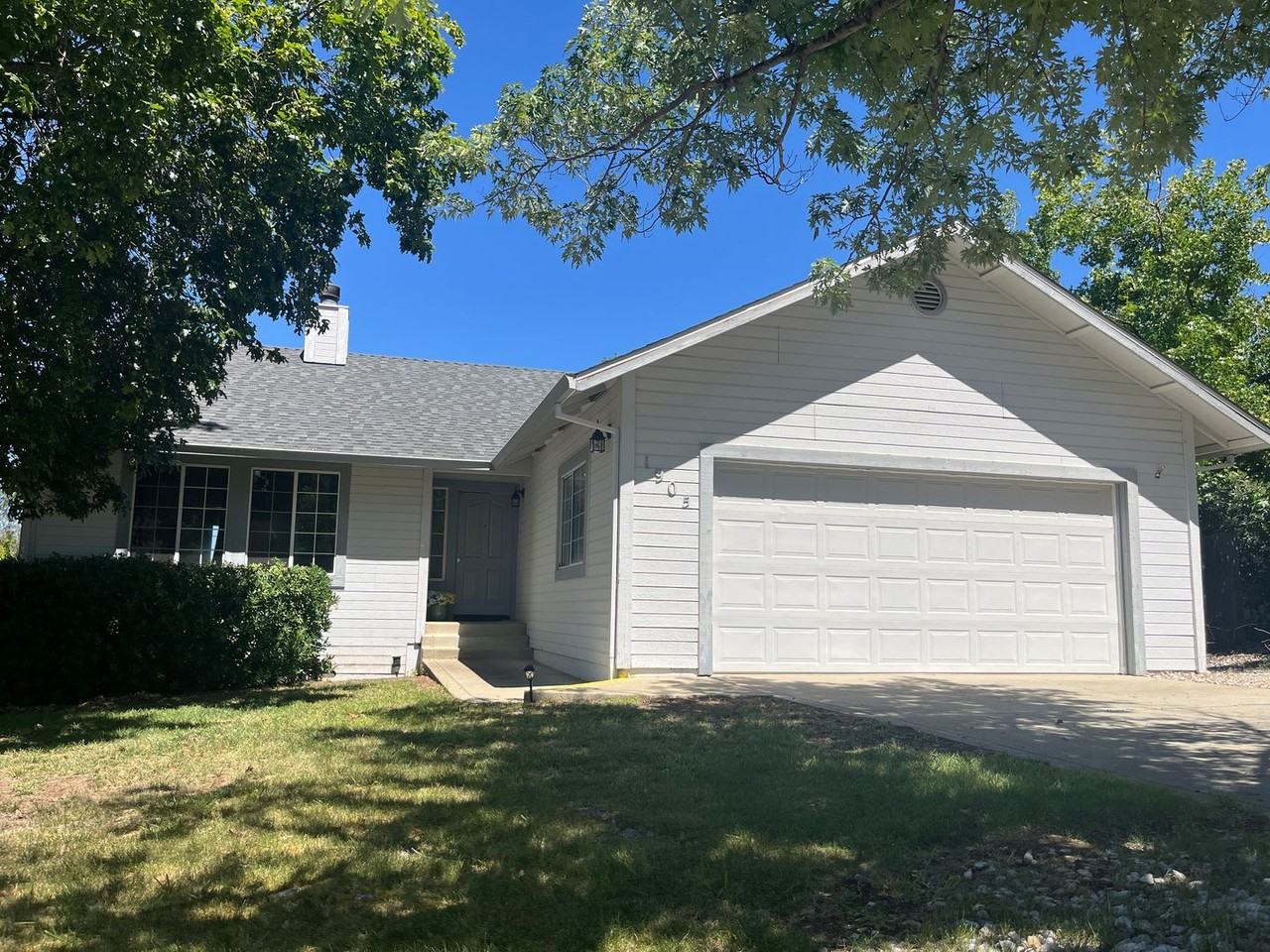 1905 Kinvarra Way, Redding, CA 96001, USA