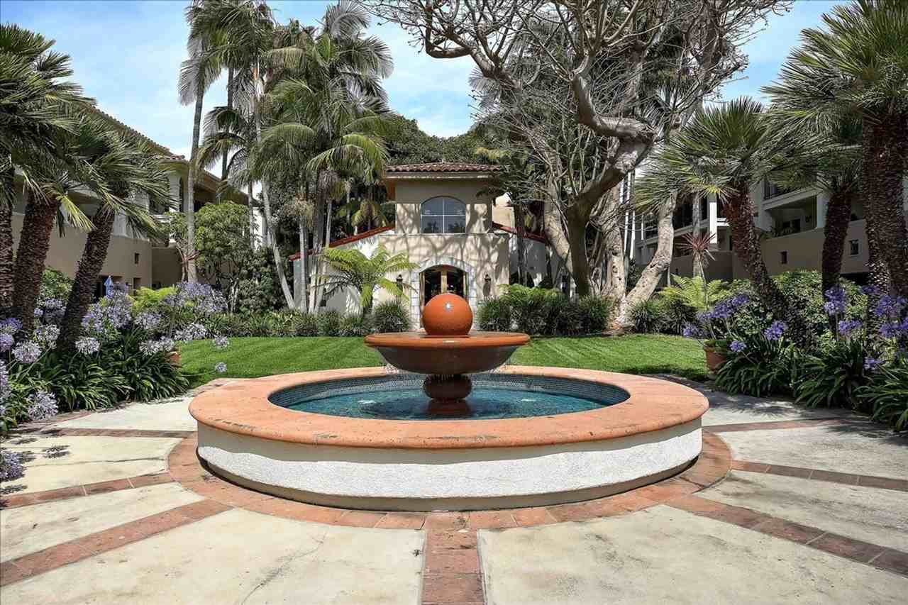 438 Por La Mar Cir, Santa Barbara, CA 93103, USA