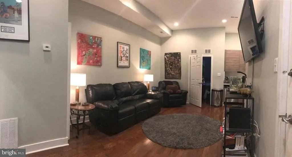 723 Sansom St, Philadelphia, PA 19106, USA