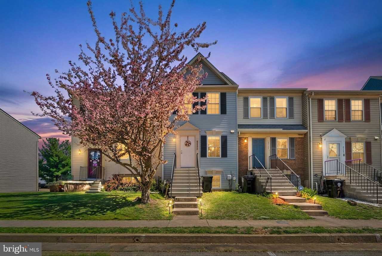 2125 Cedar Barn Way, Baltimore, MD 21244, USA