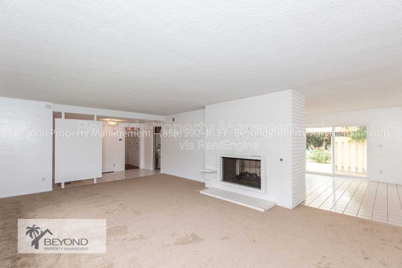 6536 Avenida Manana, San Diego, CA 92037, USA