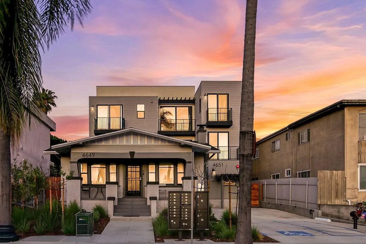 4649 Arizona