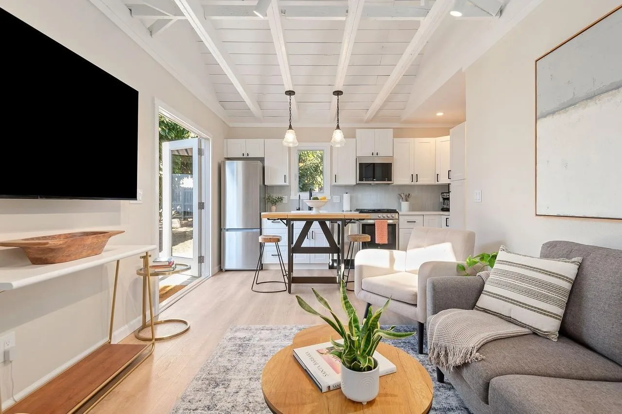 102 North Soledad Street, Santa Barbara, CA 93103, USA