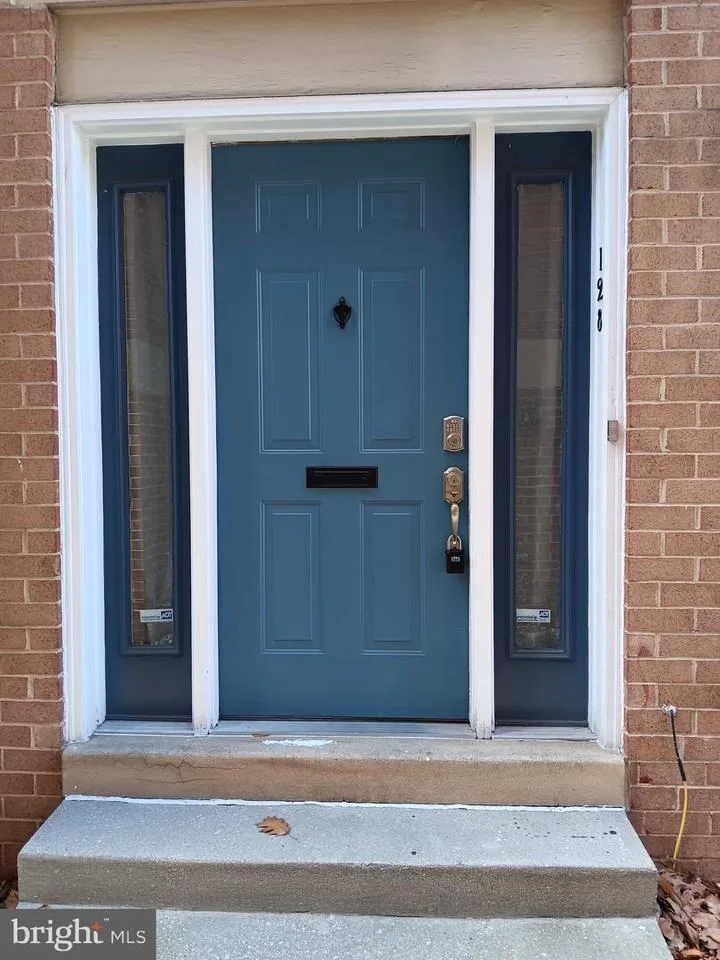 128 W Barre St, Baltimore, MD 21201, USA