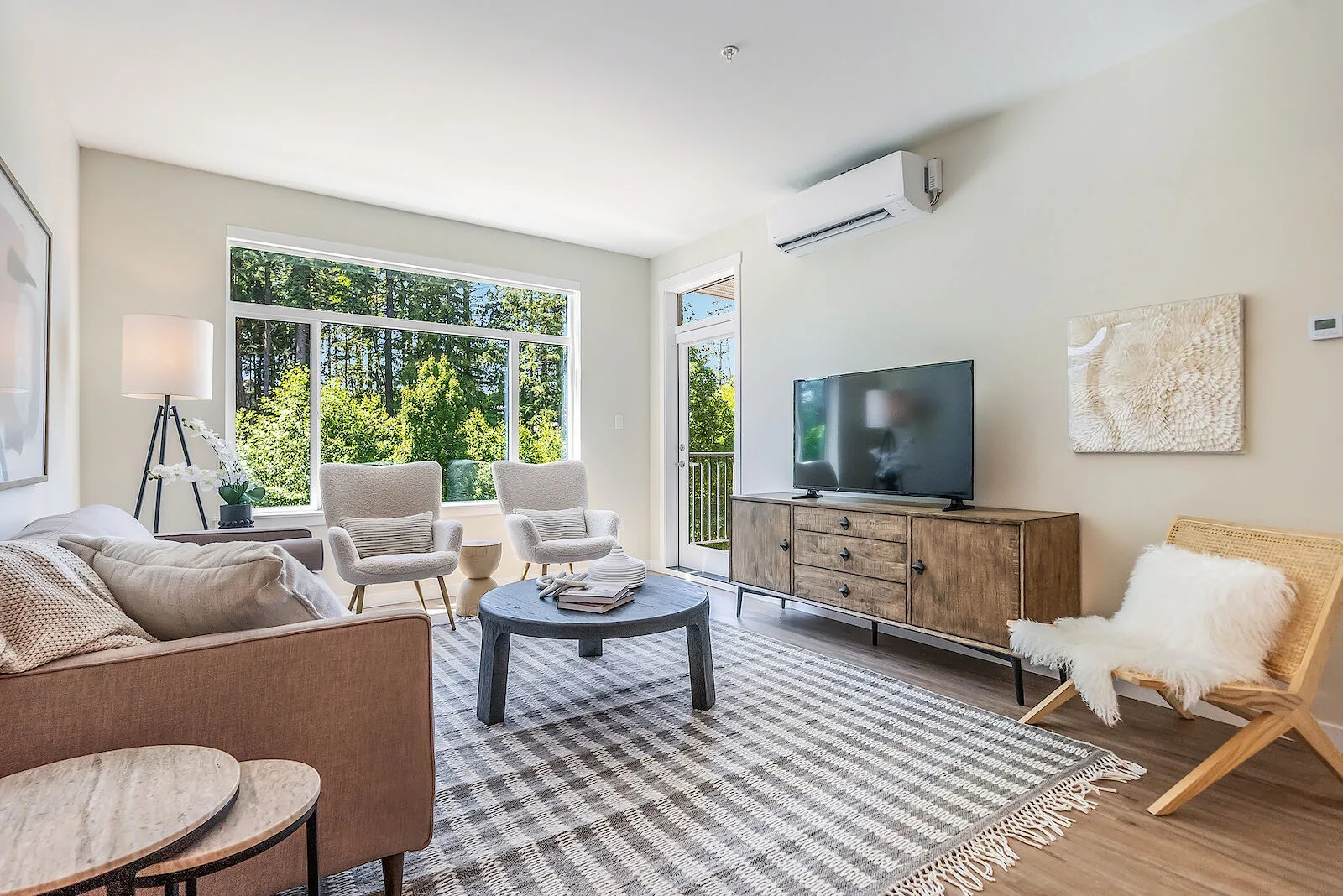 Junior Suites Now Starting at $1690 per month plus utilities!