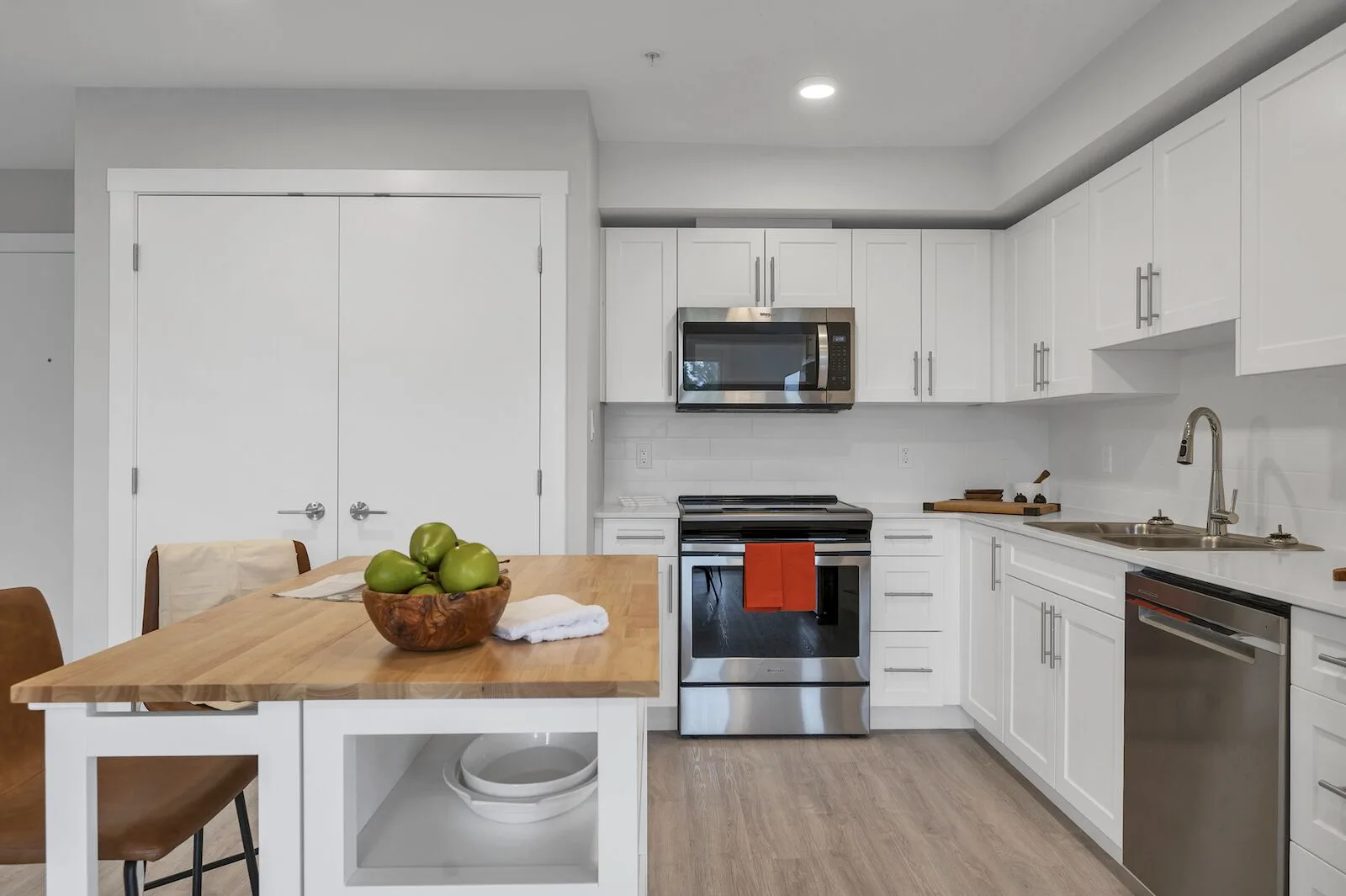 The Rise Apartment Homes