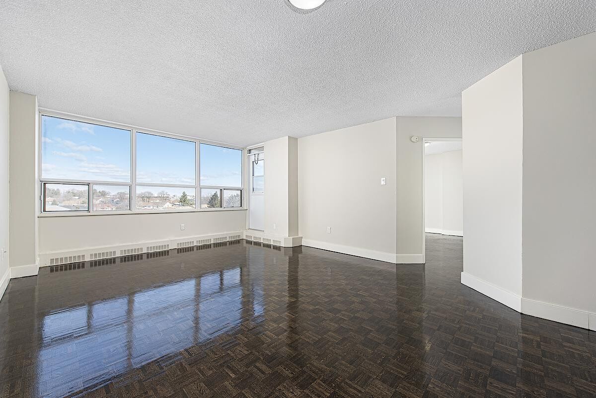 5600 Sheppard Avenue East