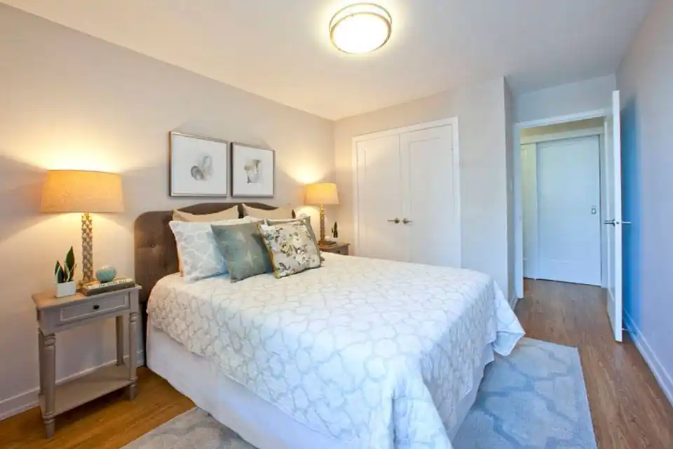 Prince Court/Princess Manor