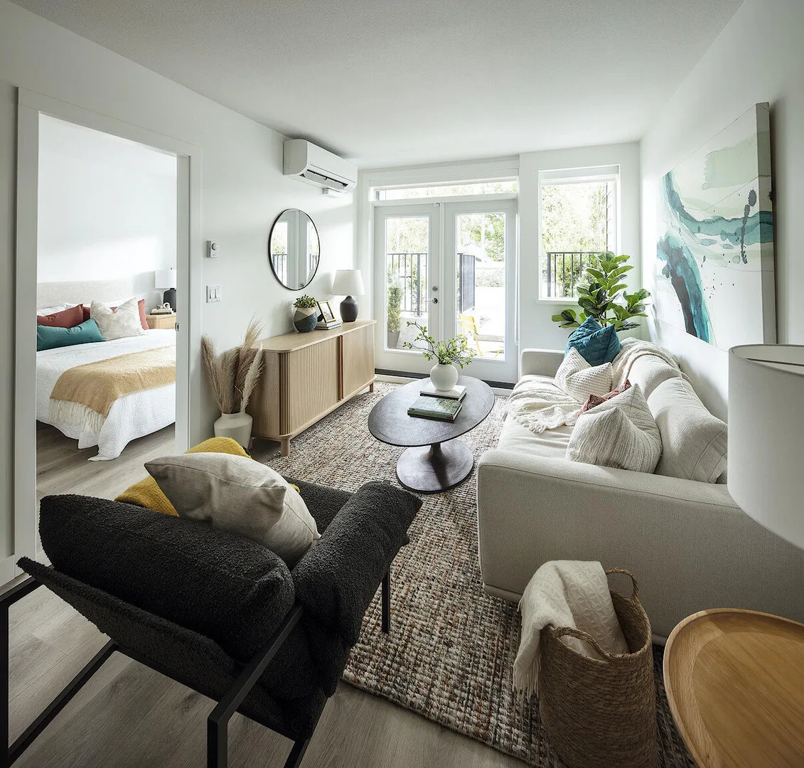 RECEIVE 1 MONTH FREE RENT ON A NEW 13-MONTH LEASE.