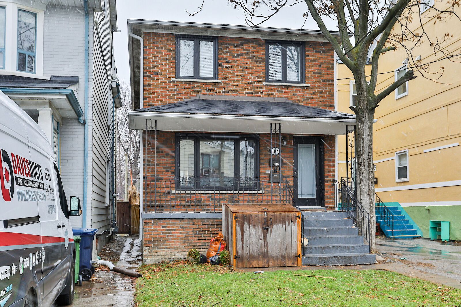 Amazing & Spacious Three Bedroom Home in Leslieville!!!