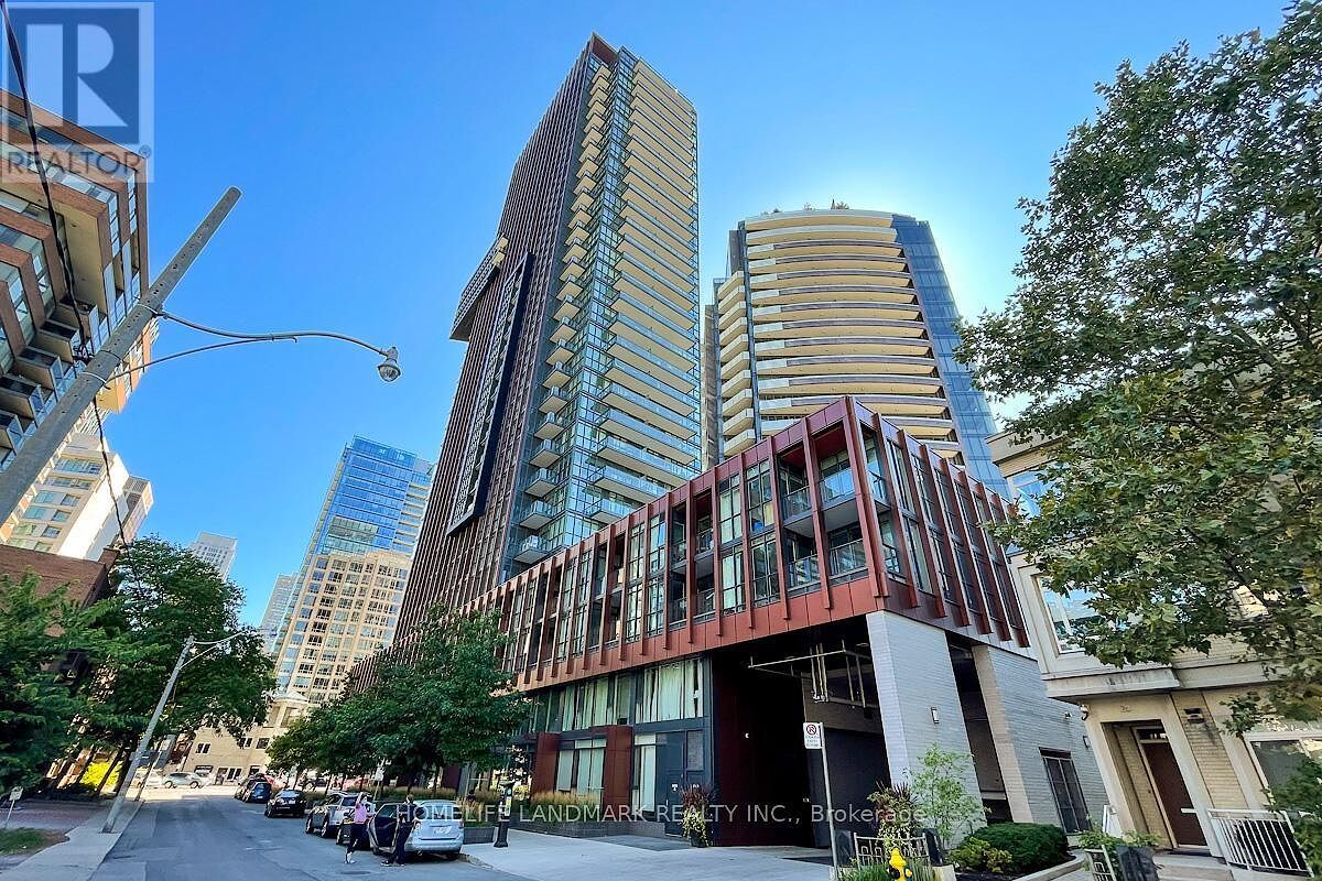 Apartment in Toronto (Annex)