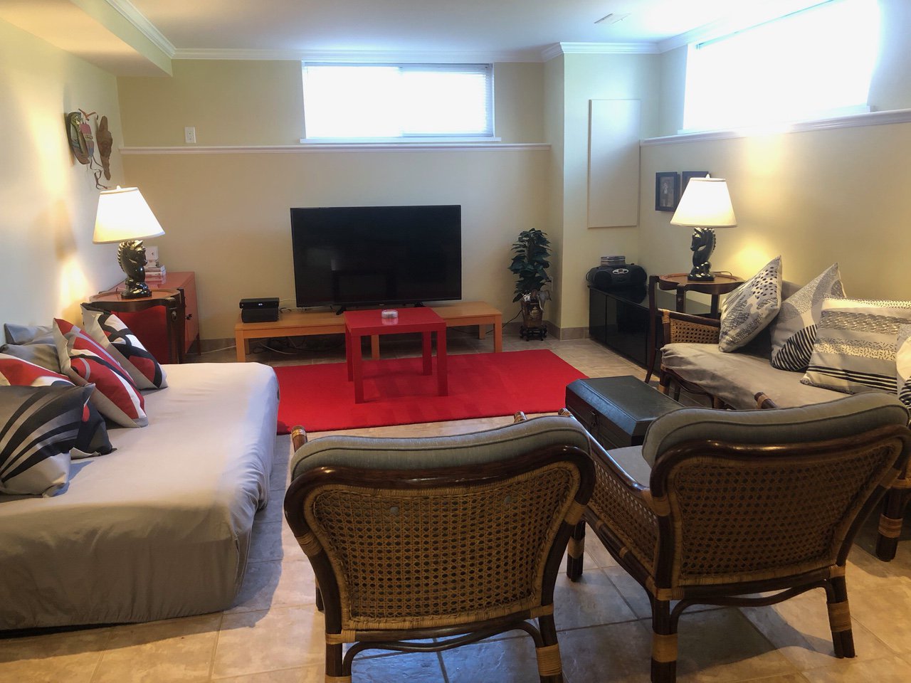 4641 Brentlawn Drive, Burnaby, BC - Room for rent