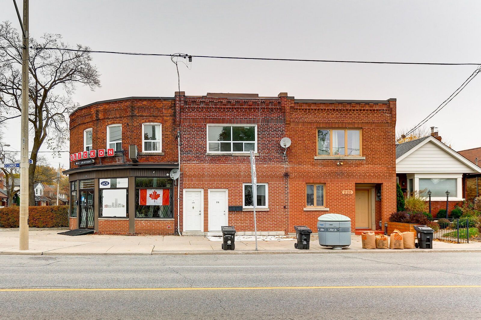 Beautiful 3 bedrooms 1 Bath ~ Move in Today