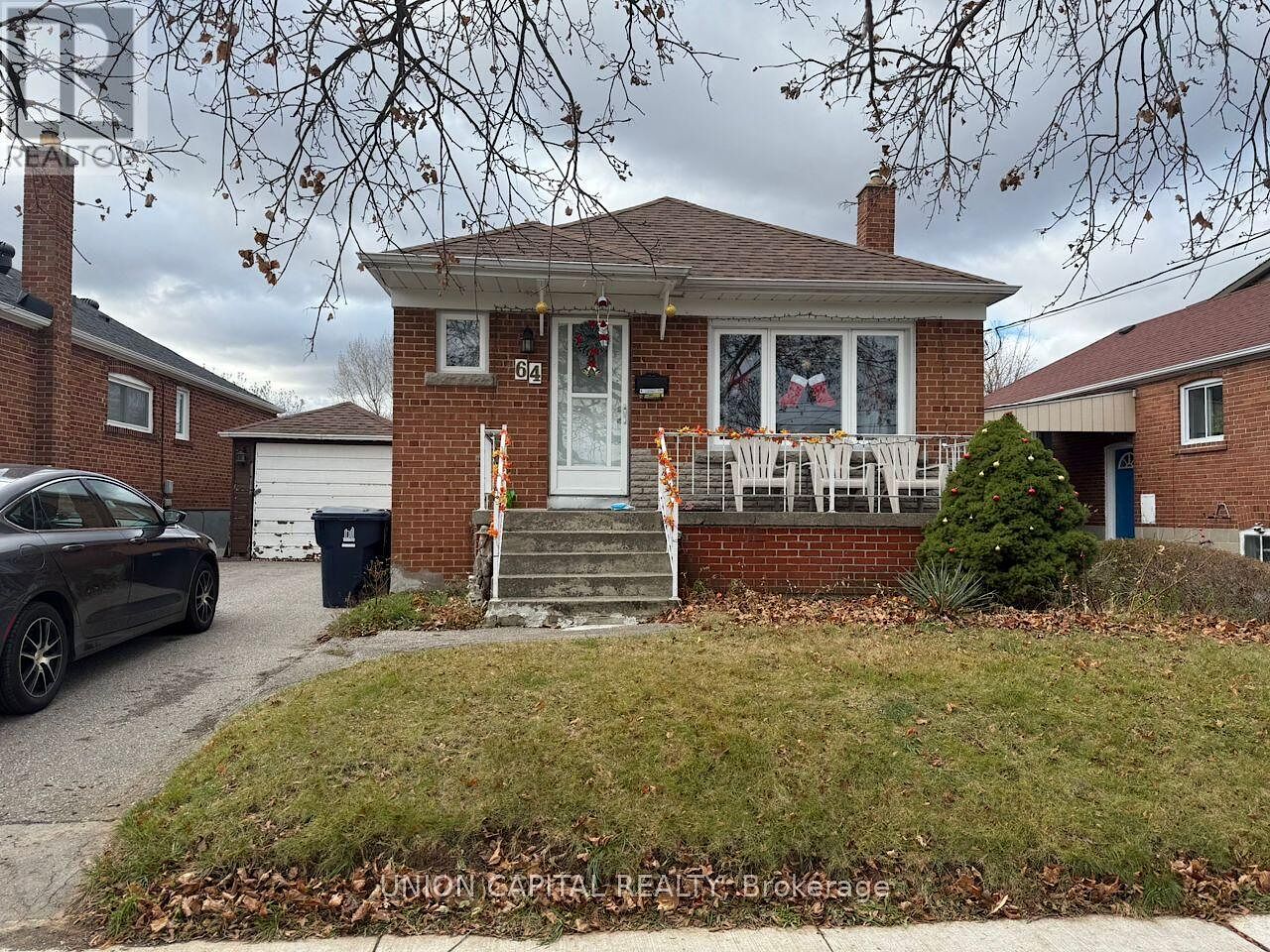 House in Toronto (Clairlea-Birchmount)