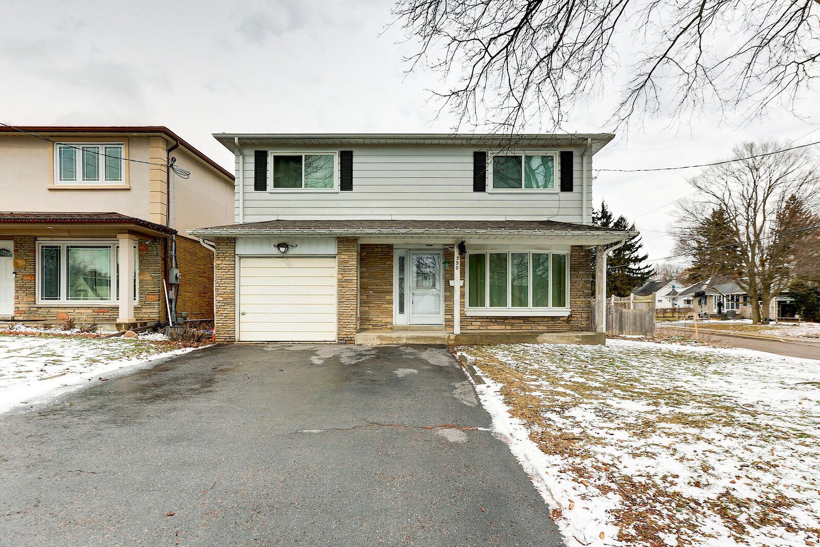 Full house 4 bdrms 2 baths ~ Move in Today