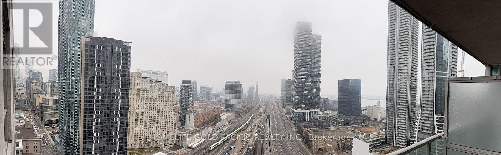 Apartment in Toronto (Waterfront Communities)