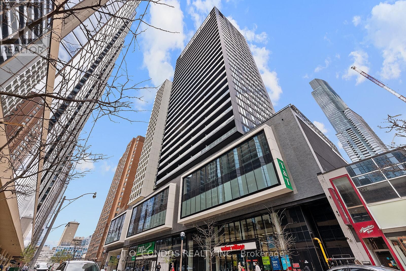 Apartment in Toronto (Bay Street Corridor)