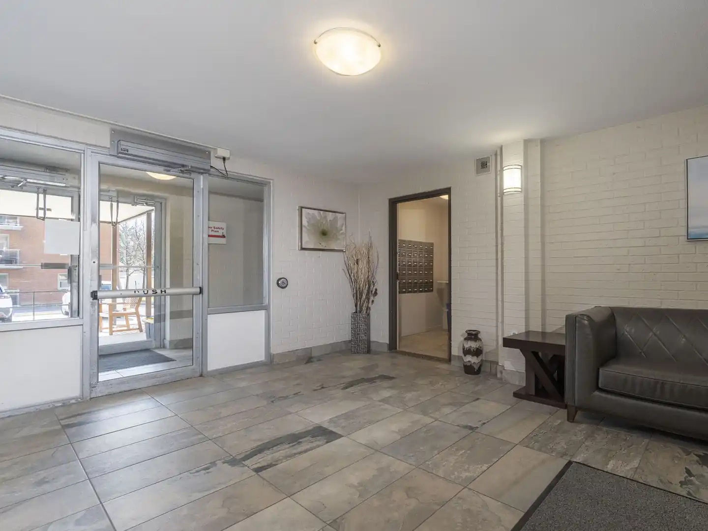 Willowdale Apartments