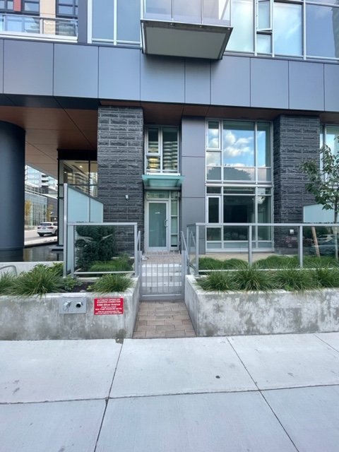 6408 Silver Avenue, Burnaby, BC - Condo for rent
