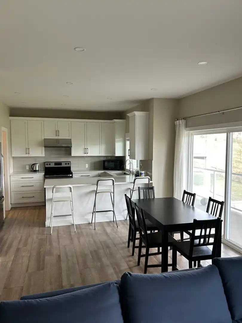 695 Concordia Street, Kelowna, BC - House for rent