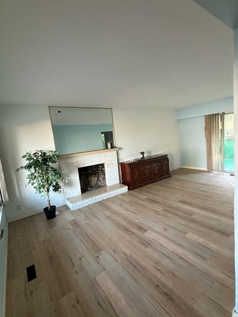 14912 Glen Avon Drive, Surrey, BC - House for rent