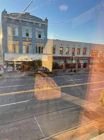 Superior Mall - (310) Student Apartments - C2 1Bed 1Bath $550
