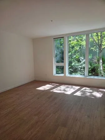 **NEW** 2 Bed, 2 Bath Redbridge Condo
