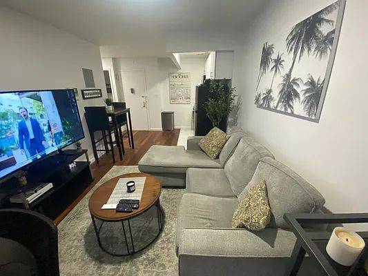 #PPL470. 1 BED 1 BATH in a vibrant environment