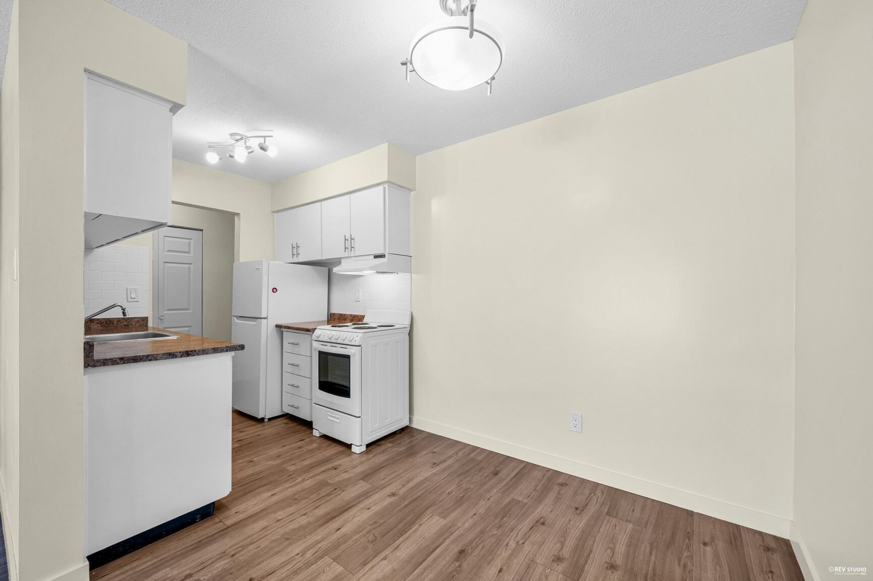 CEDARDALE COURT