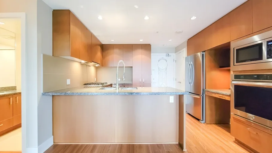 D145 - Spacious, Amazing 1 Bed At MTwo!!