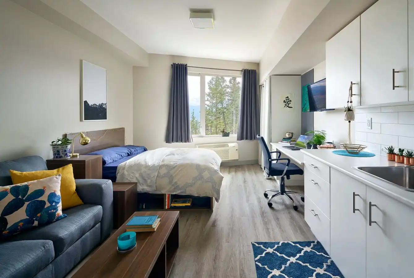 842 Academy Way, Kelowna, BC - Studio for rent