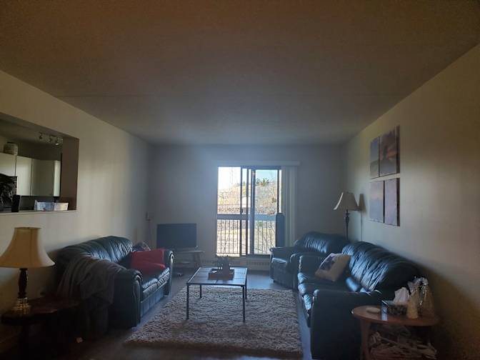 Glamorgan, Calgary, AB - Room for rent