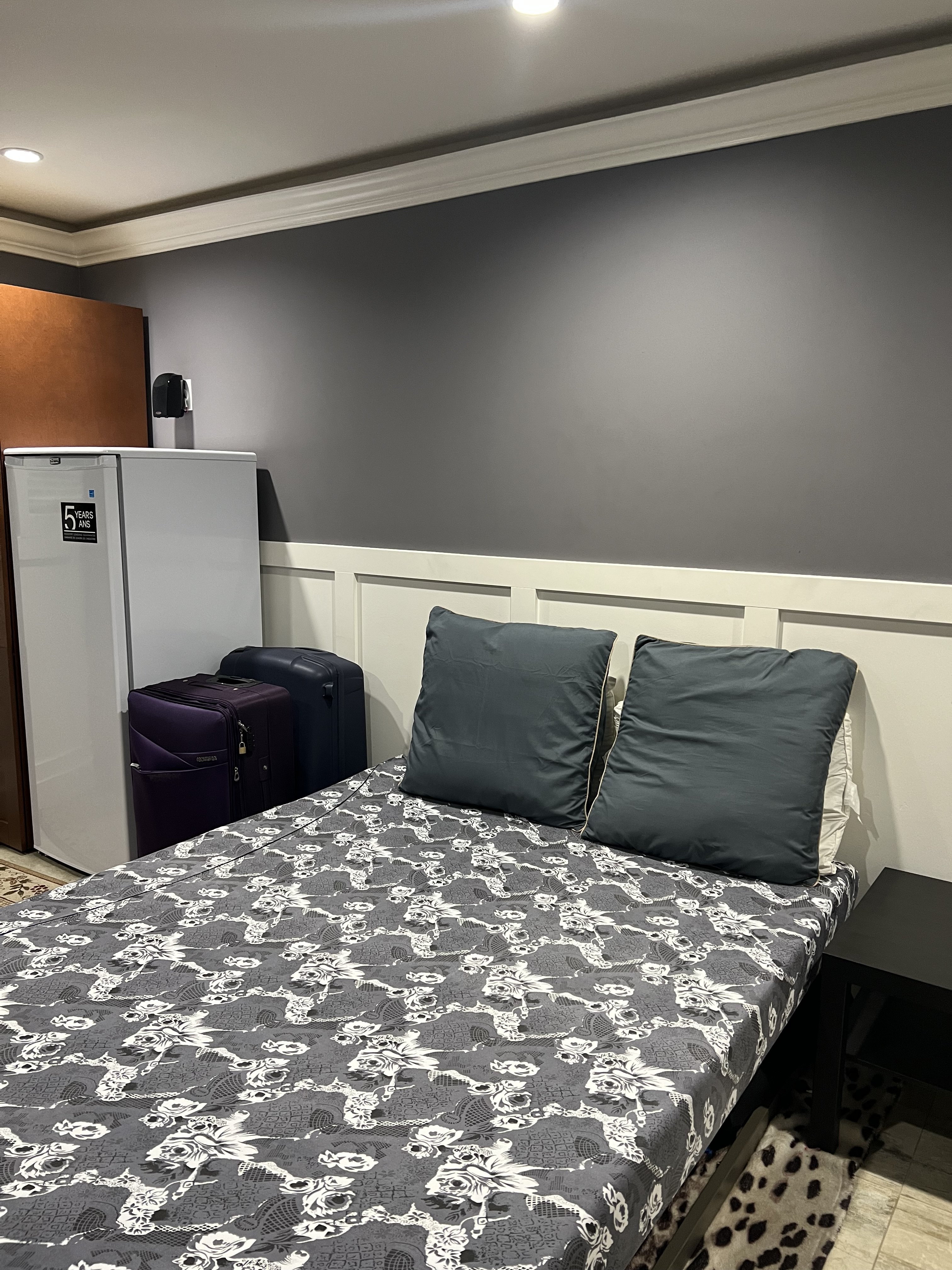 59A Avenue, Surrey, BC - Room for rent