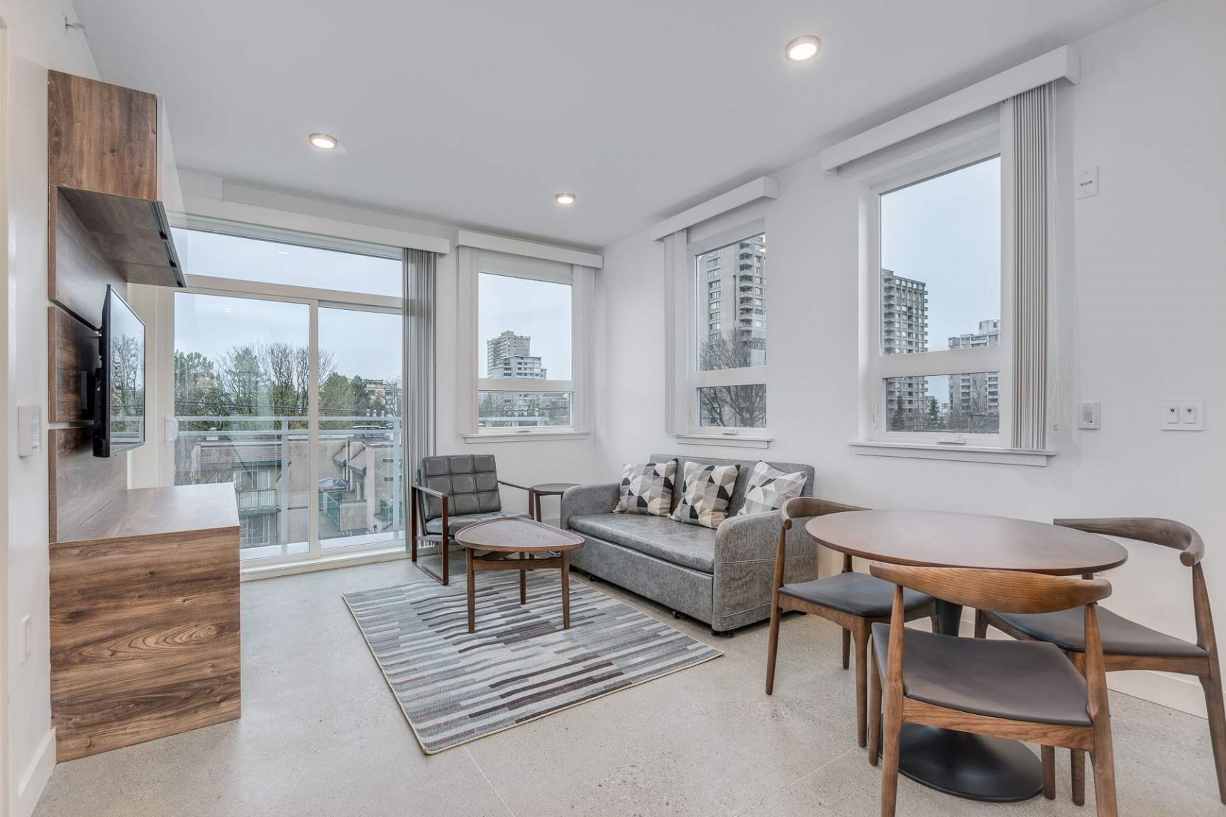 The Florida - 1170 Barclay