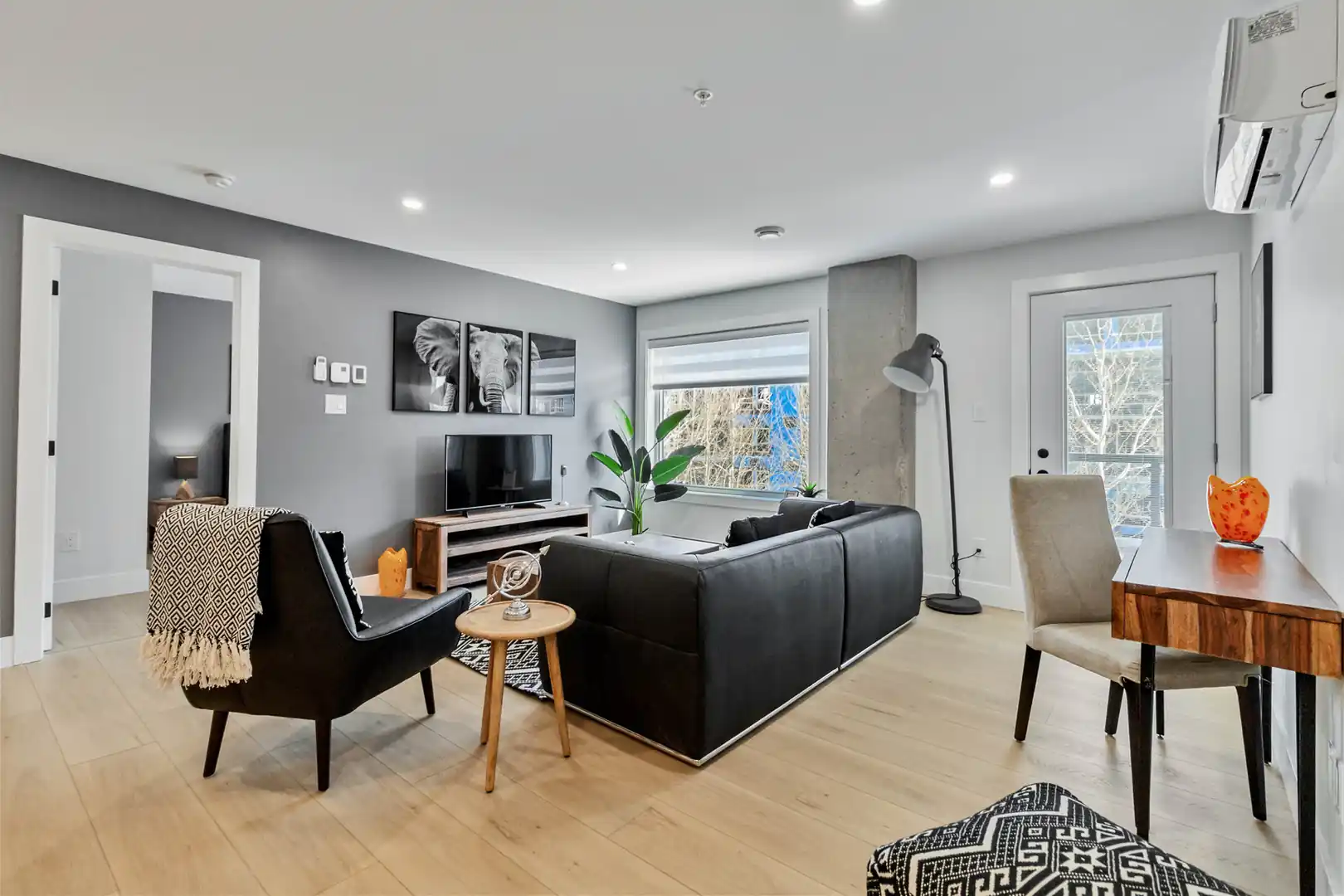 Modern Apartment in Calgary | Fully Furnished