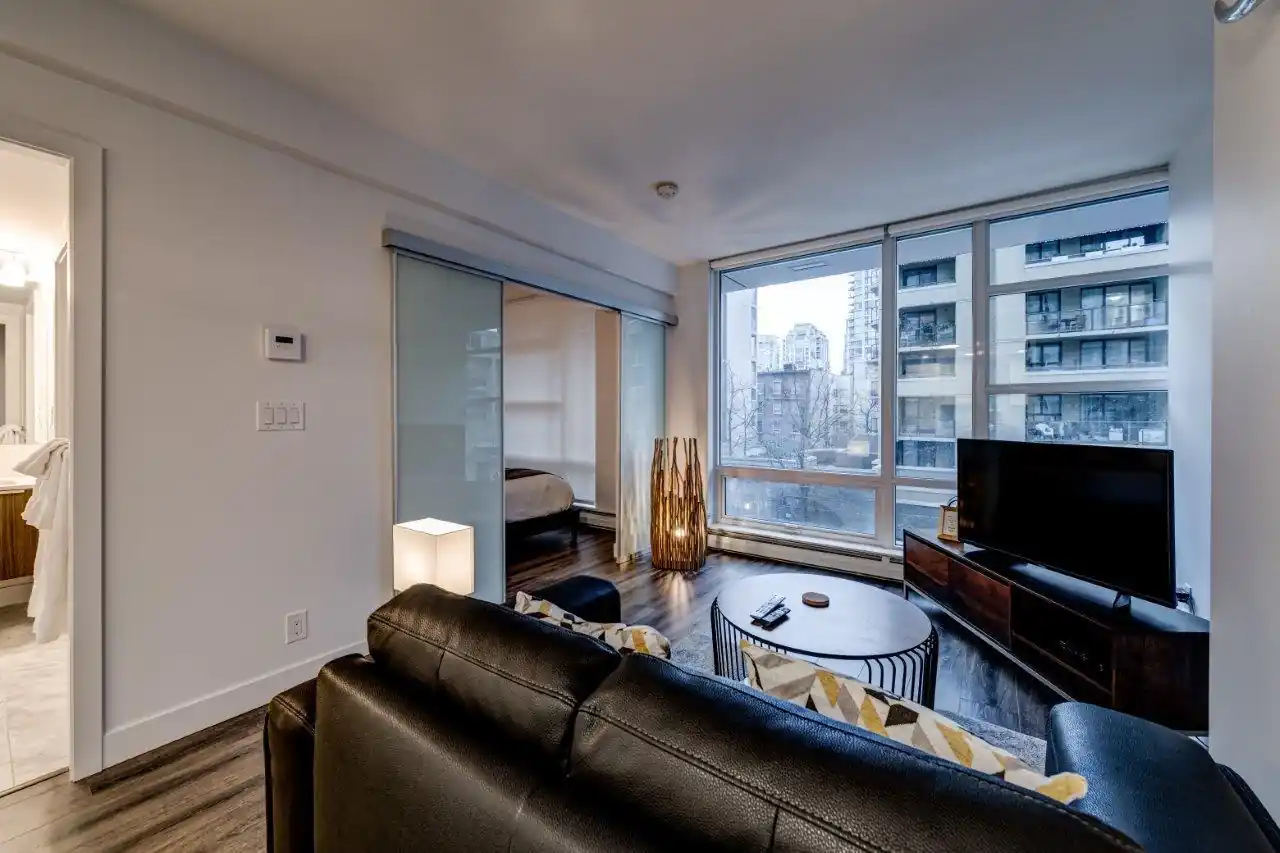 Furnished Apartment in Downtown Vancouver | All Inclusive