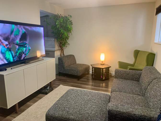 South Slope, Burnaby, BC - Room for rent