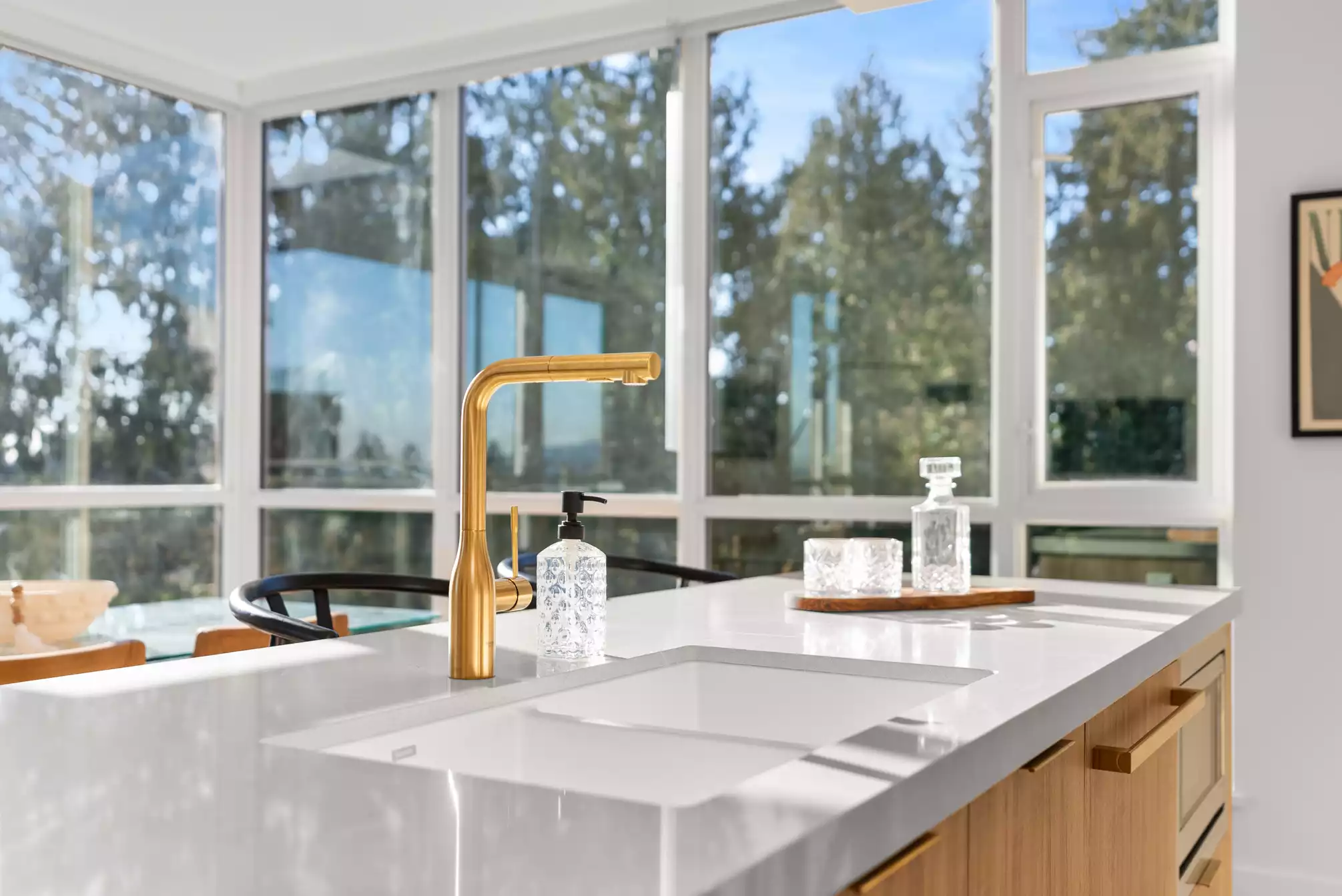 North Vancouver Furnished Condo for Rent - Stunning 2 Bedroom Corner Suite with Mountain Views and West Facing Balcony