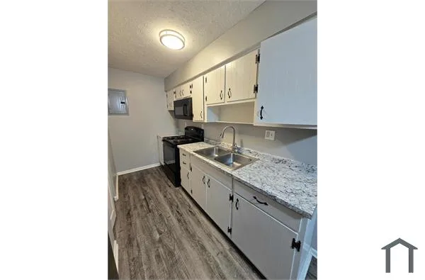 7320 Southside Dr Louisville, KY 40214, Louisville, Kentucky