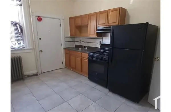 137 Hawthorne Ave Yonkers, NY 10701, Yonkers, New York