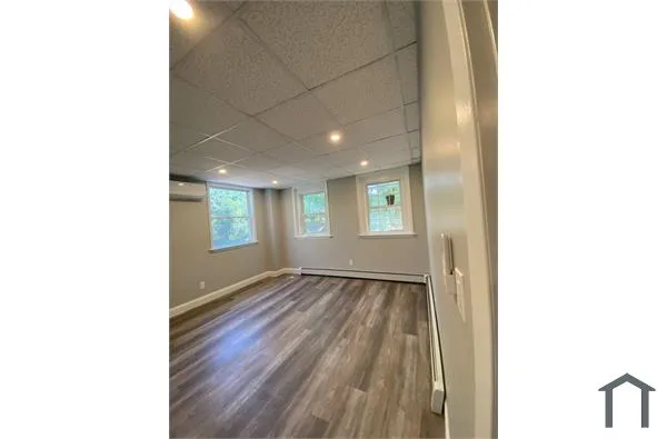 78 Briggs Ave Yonkers, NY 10701, Yonkers, New York
