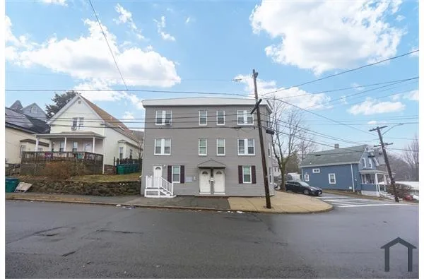 122 Marianna St Lynn, MA 01902, Lynn, Massachusetts