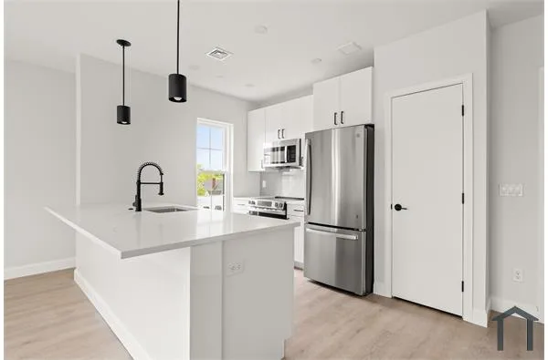103 Cottage St Lynn, MA 01905, Lynn, Massachusetts
