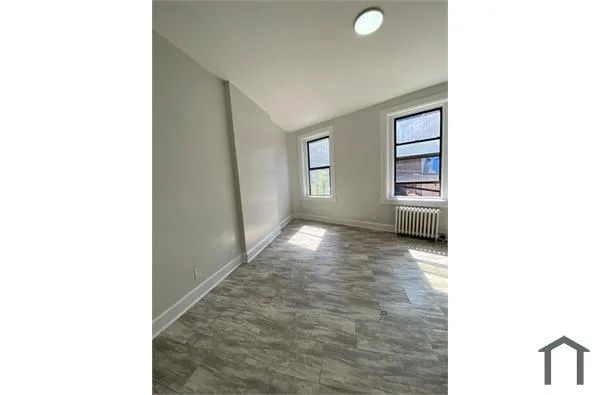 73 N Broadway Yonkers, NY 10701, Yonkers, New York