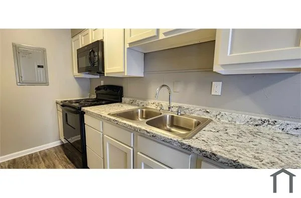 7326 Southside Dr Louisville, KY 40214, Louisville, Kentucky