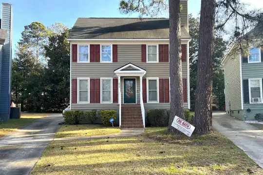 850 Parkview Ct