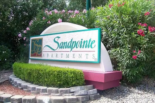 Sandpointe Apartments